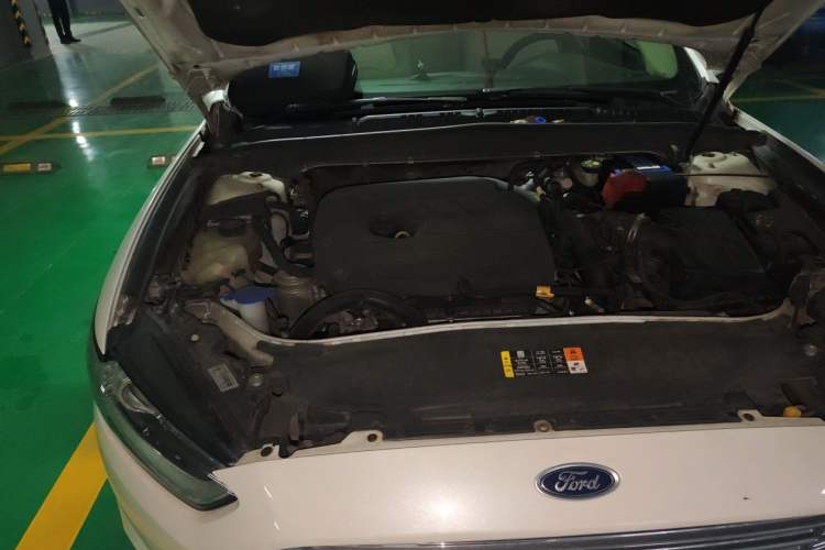Used Ford Mondeo 2013 1.5L GTDi180 Comfort Model Engine Bay Right