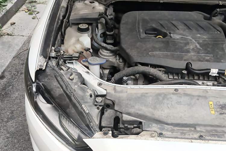 Used Ford Mondeo 2013 1.5L GTDi180 Fashion Edition Engine Bay Right