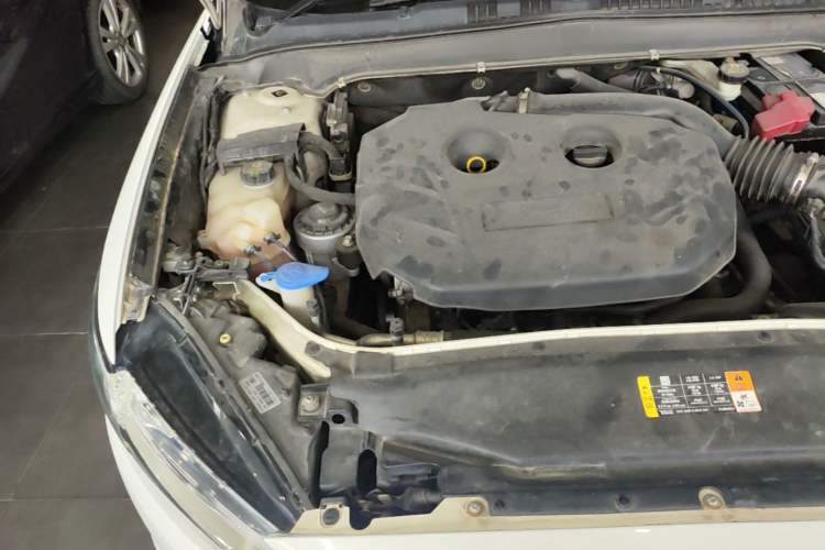 Used Ford Mondeo 2013 2.0L GTDi 200 Fashion Edition Engine Bay Right