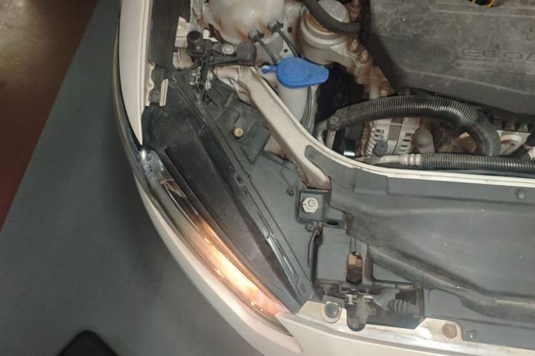 Used Ford Mondeo 2013 1.5L GTDi180 Fashion Edition Engine Bay Right