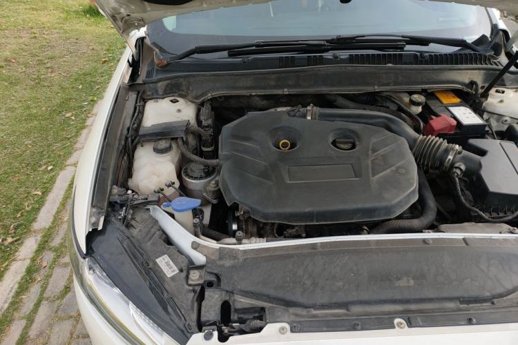 Used Ford Mondeo 2013 2.0L GTDi240 Flagship Edition Engine Bay Right