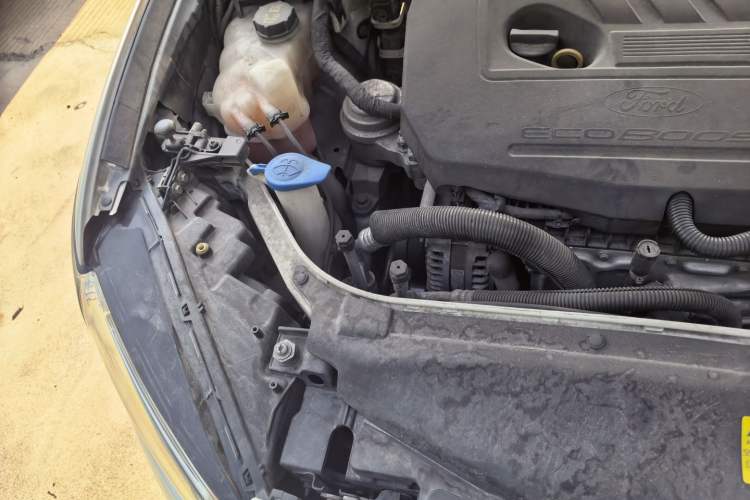 Used Ford Mondeo 2013 1.5L GTDi180 Fashion Edition Engine Bay Right
