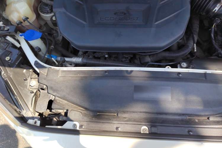 Used Ford Mondeo 2013 2.0L GTDi 200 Fashion Edition Engine Bay Right