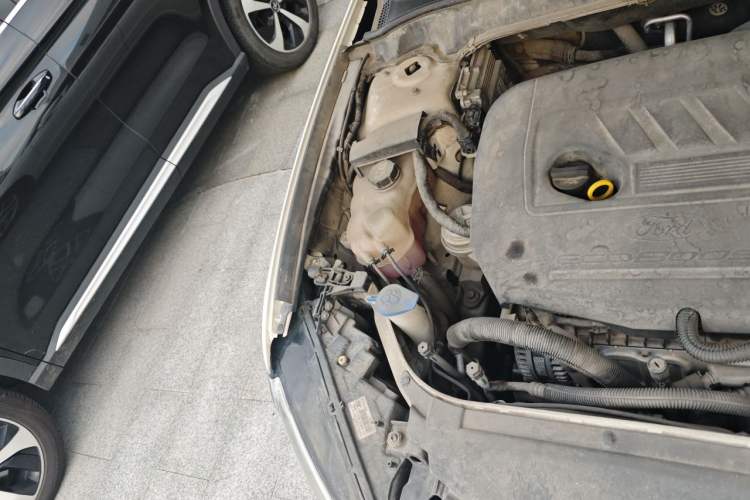 Used Ford Mondeo 2013 1.5L GTDi180 Fashion Edition Engine Bay Right