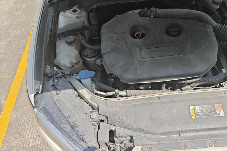 Used Ford Mondeo 2013 2.0L GTDi 200 Luxury Model Engine Bay Right
