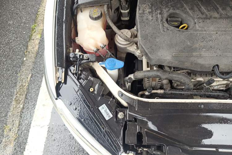 Used Ford Mondeo 2013 1.5L GTDi180 Fashion Edition Engine Bay Right