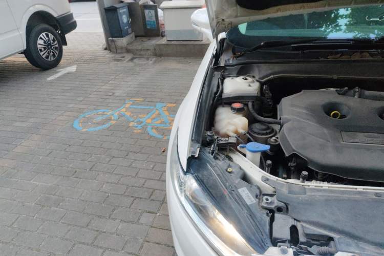 Used Ford Mondeo 2013 2.0L GTDi 200 Fashion Edition Engine Bay Right