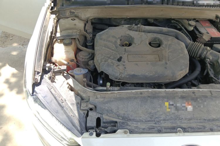 Used Ford Mondeo 2013 2.0L GTDi240 Luxury Sport Model Engine Bay Right