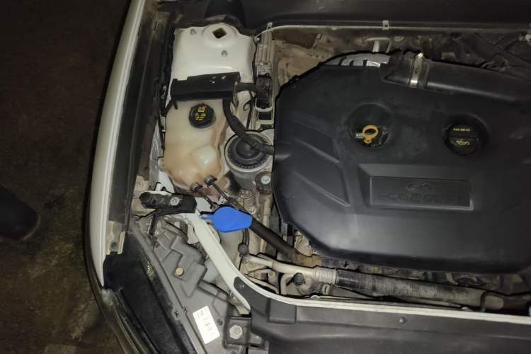 Used Ford Mondeo 2013 2.0L GTDi 200 Fashion Edition Engine Bay Right