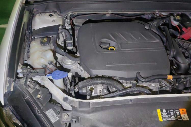 Used Ford Mondeo 2013 1.5L GTDi180 Fashion Edition Engine Bay Right