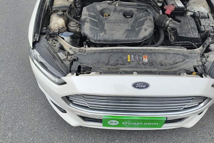 Used Ford Mondeo 2013 2.0L GTDi 200 Fashion Edition Engine Bay Right