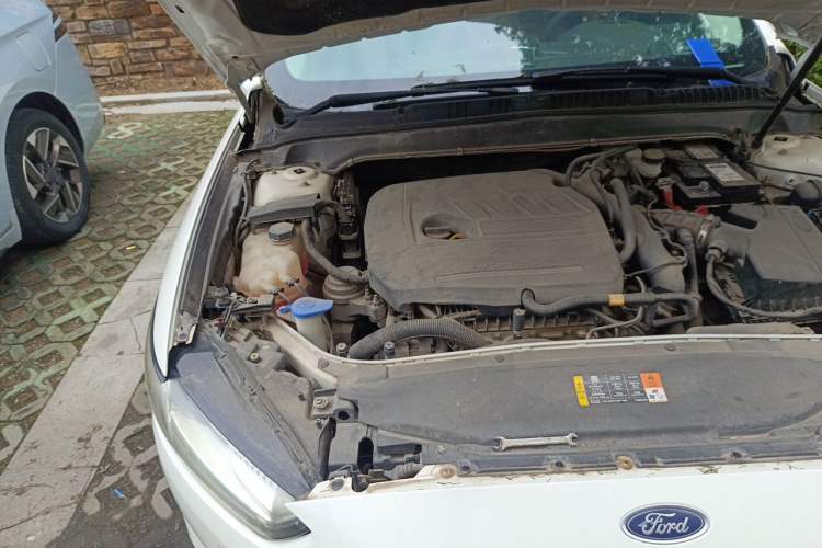 Used Ford Mondeo 2013 1.5L GTDi180 Fashion Edition Engine Bay Right