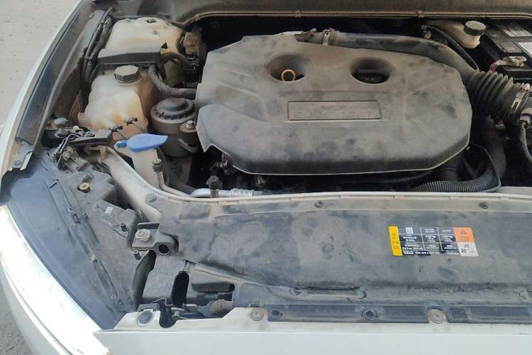 Used Ford Mondeo 2013 2.0L GTDi 200 Fashion Edition Engine Bay Right
