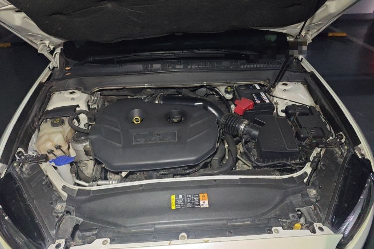 Used Ford Mondeo 2013 2.0L GTDi240 Luxury Sport Model Engine Bay
