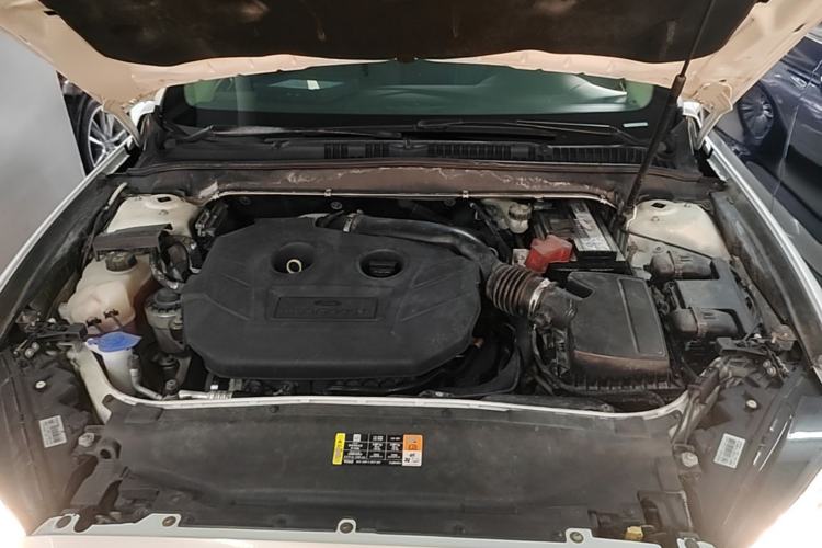 Used Ford Mondeo 2013 2.0L GTDi 200 Fashion Edition Engine Bay