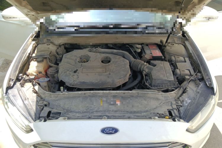 Used Ford Mondeo 2013 2.0L GTDi240 Luxury Sport Model Engine Bay