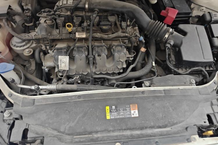 Used Ford Mondeo 2013 2.0L GTDi 200 Luxury Model Engine Bay