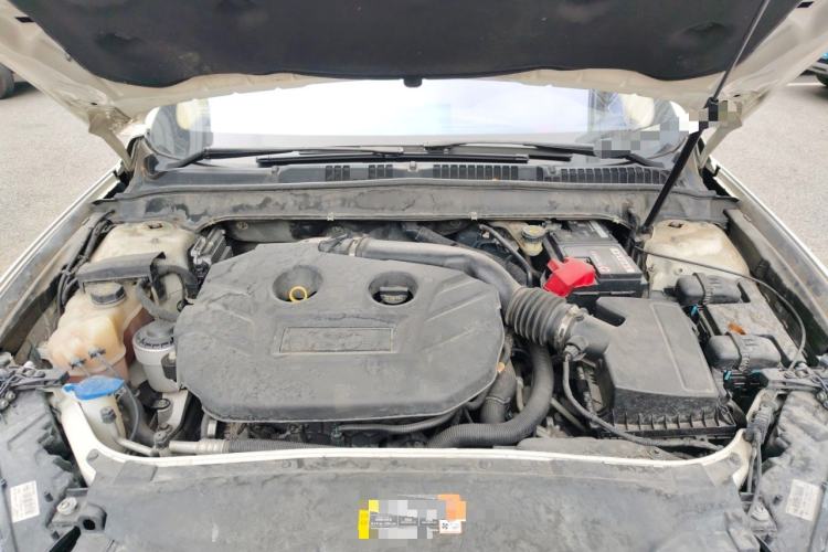 Used Ford Mondeo 2013 2.0L GTDi240 Luxury Sport Model Engine Bay