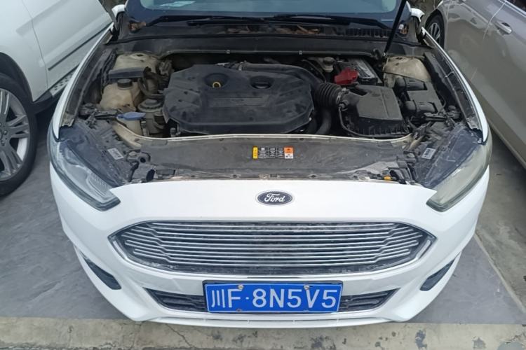 Used Ford Mondeo 2013 2.0L GTDi 200 Luxury Model Engine Bay