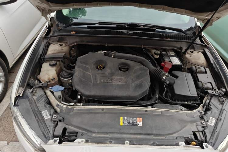 Used Ford Mondeo 2013 2.0L GTDi240 Flagship Edition Engine Bay