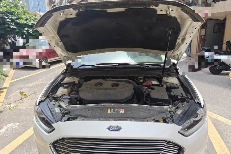 Used Ford Mondeo 2013 2.0L GTDi 200 Fashion Edition Engine Bay
