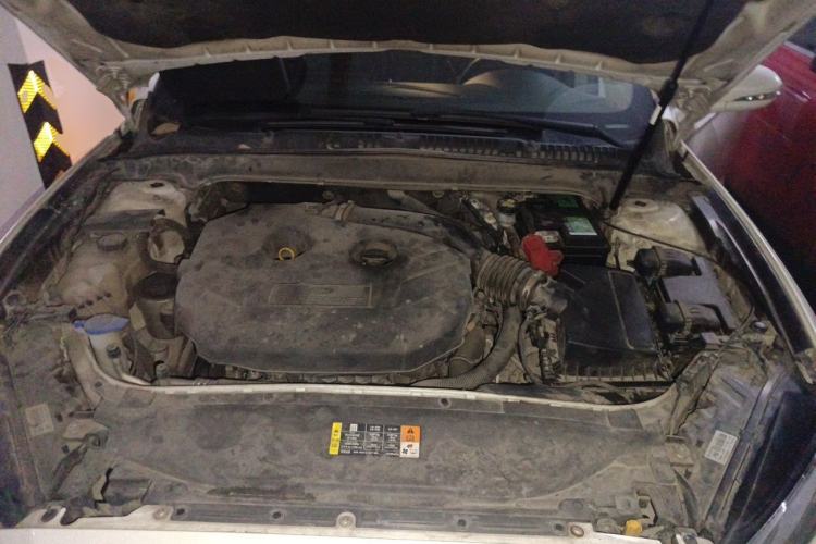Used Ford Mondeo 2013 2.0L GTDi 200 Luxury Model Engine Bay