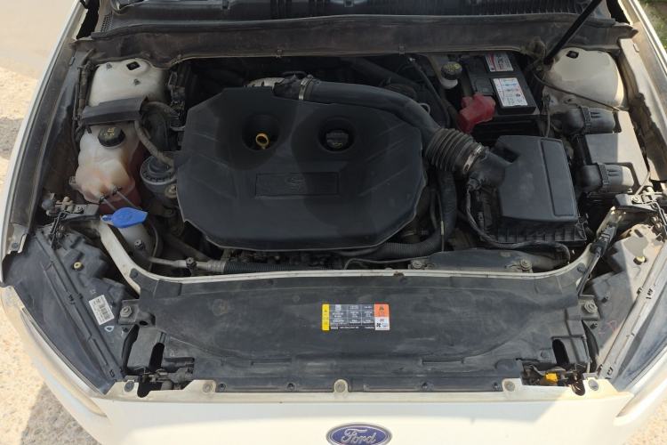 Used Ford Mondeo 2013 2.0L GTDi 200 Fashion Edition Engine Bay