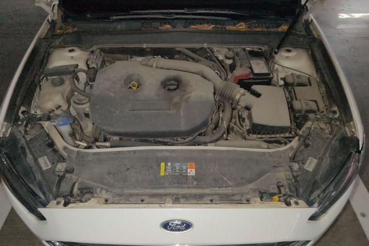 Used Ford Mondeo 2013 2.0L GTDi 200 Luxury Model Engine Bay