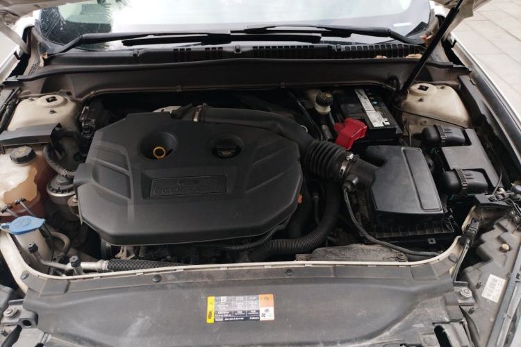 Used Ford Mondeo 2013 2.0L GTDi 200 Luxury Model Engine Bay