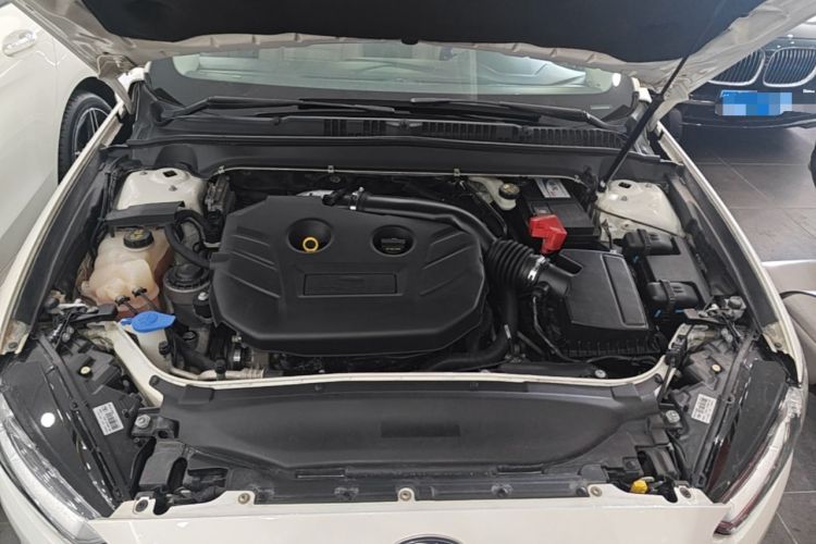 Used Ford Mondeo 2013 2.0L GTDi 200 Fashion Edition Engine Bay