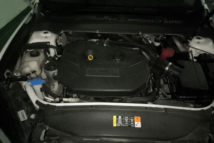 Used Ford Mondeo 2013 2.0L GTDi240 Luxury Sport Model Engine Bay