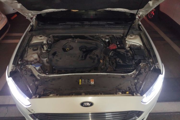 Used Ford Mondeo 2013 2.0L GTDi 200 Fashion Edition Engine Bay