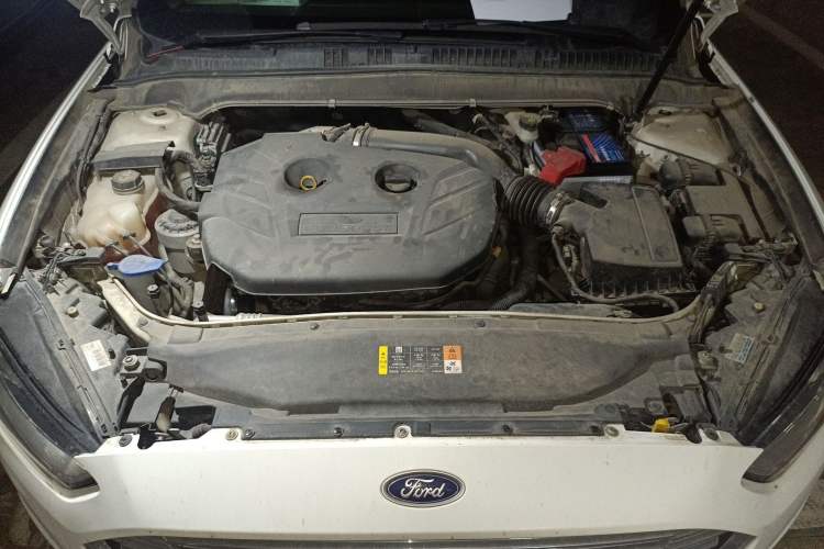 Used Ford Mondeo 2013 2.0L GTDi 200 Fashion Edition Engine Bay