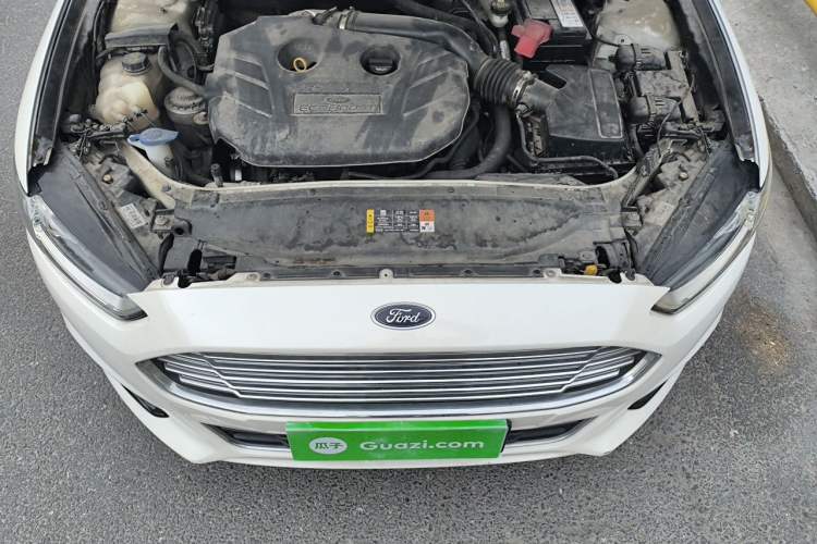 Used Ford Mondeo 2013 2.0L GTDi 200 Fashion Edition Engine Bay