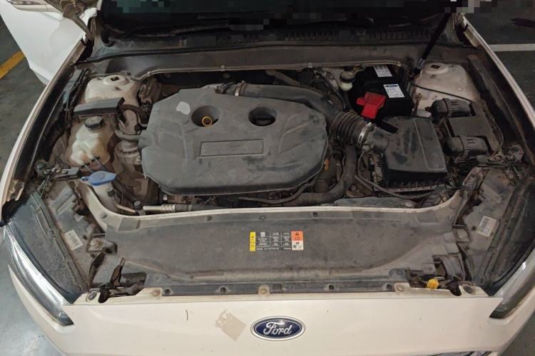 Used Ford Mondeo 2013 2.0L GTDi240 Luxury Sport Model Engine Bay