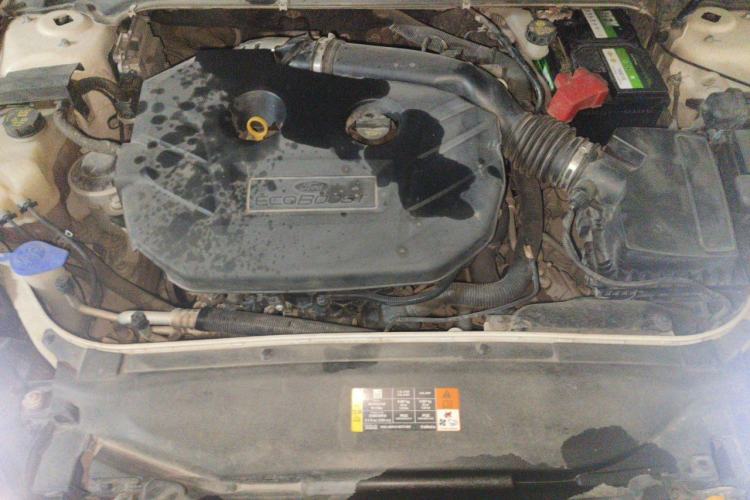 Used Ford Mondeo 2013 2.0L GTDi240 Luxury Sport Model Engine Bay