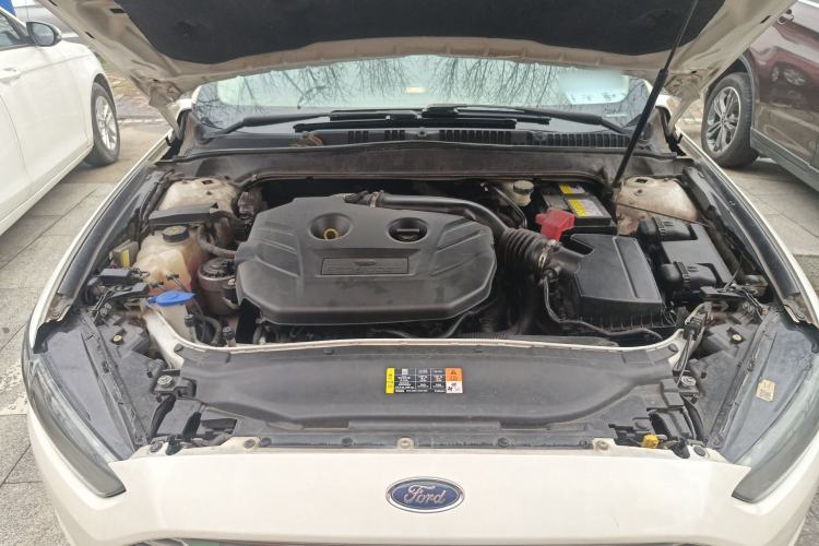 Used Ford Mondeo 2013 2.0L GTDi 200 Fashion Edition Engine Bay