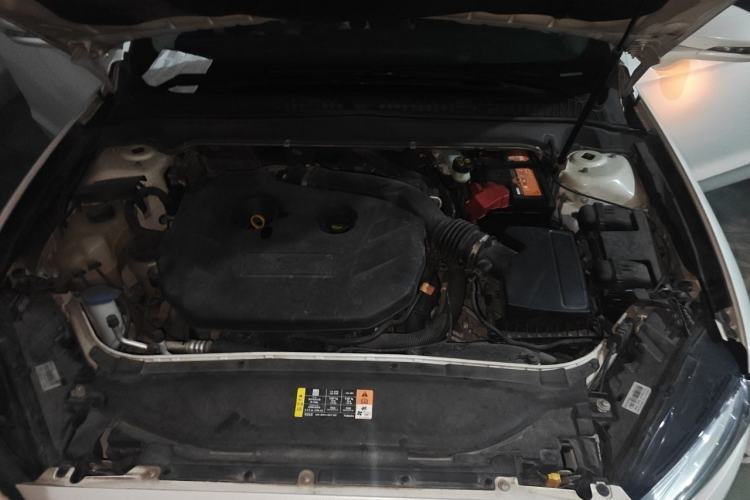 Used Ford Mondeo 2013 2.0L GTDi 200 Luxury Model Engine Bay
