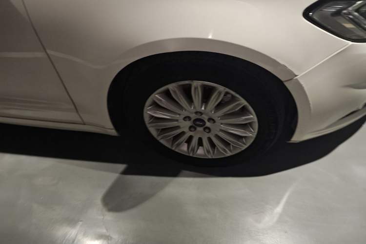 Used Ford Mondeo 2013 2.0L GTDi 200 Fashion Edition Exterior 1