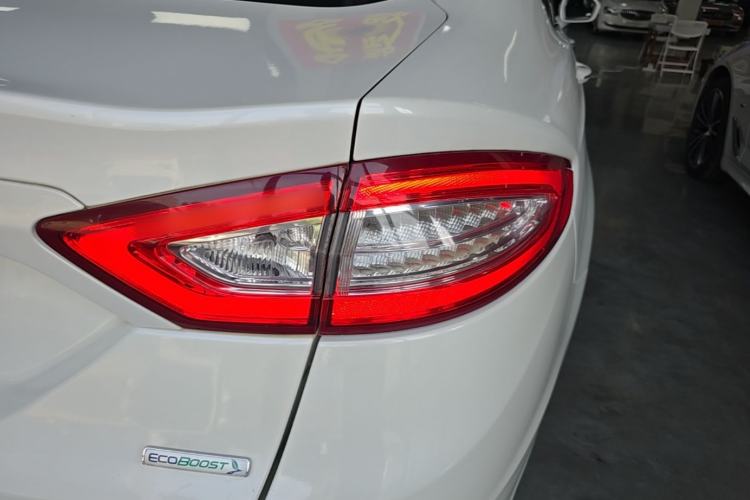 Used Ford Mondeo 2013 2.0L GTDi 200 Luxury Model Exterior 1