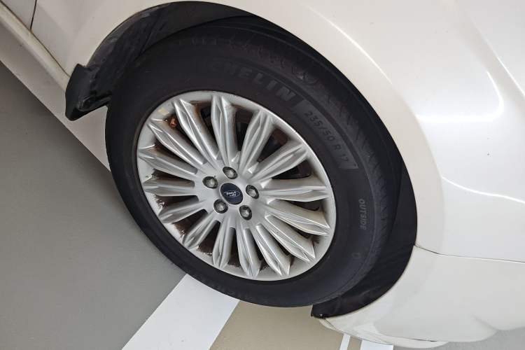 Used Ford Mondeo 2013 2.0L GTDi 200 Fashion Edition Exterior 1