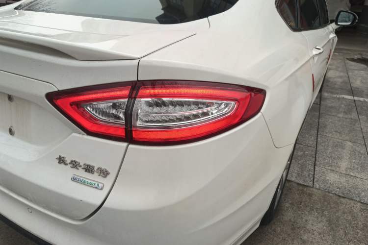 Used Ford Mondeo 2013 2.0L GTDi 200 Fashion Edition Exterior 1