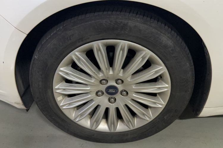 Used Ford Mondeo 2013 2.0L GTDi 200 Luxury Model Exterior 2