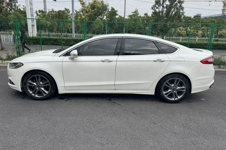 Used Ford Mondeo 2013 2.0L GTDi240 Luxury Sport Model Exterior 2