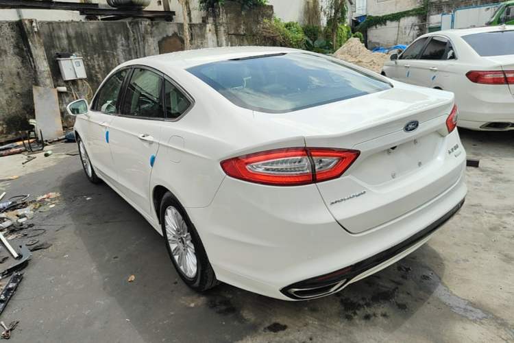 Used Ford Mondeo 2013 2.0L GTDi 200 Fashion Edition Exterior 2