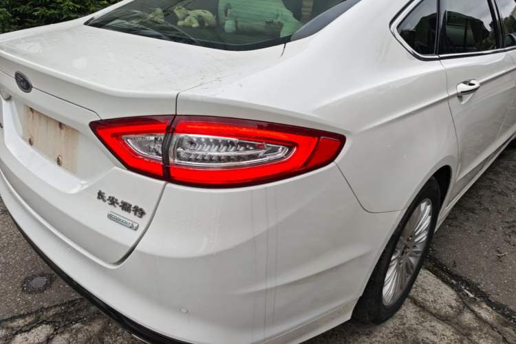 Used Ford Mondeo 2013 2.0L GTDi 200 Fashion Edition Exterior 3