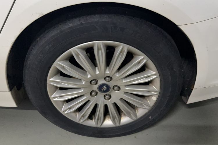 Used Ford Mondeo 2013 2.0L GTDi 200 Luxury Model Exterior 3
