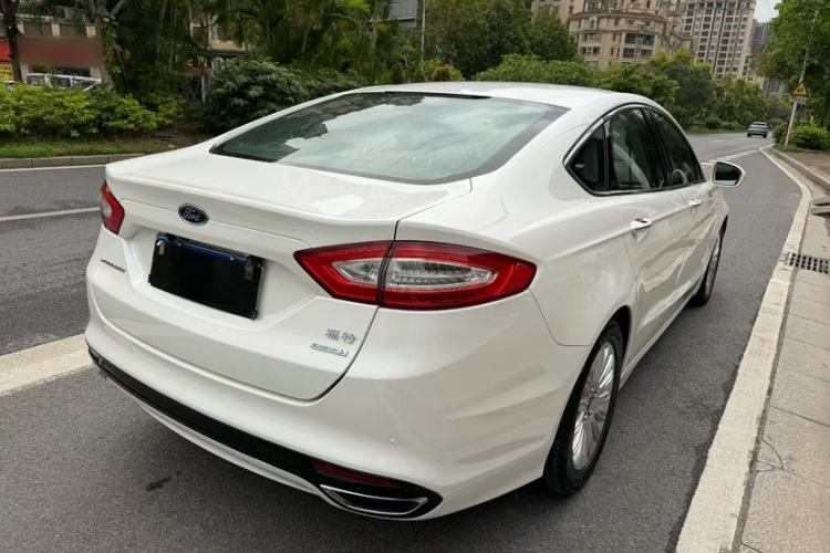 Used Ford Mondeo 2013 2.0L GTDi 200 Fashion Edition Exterior 4