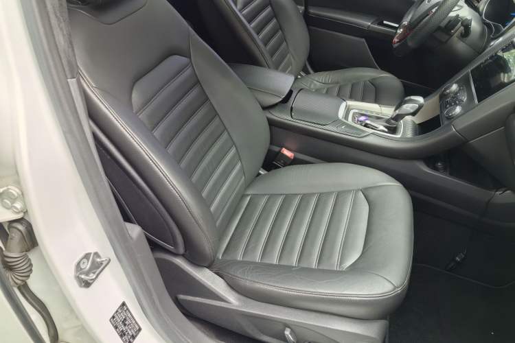 Used Ford Mondeo 2013 2.0L GTDi 200 Fashion Edition Exterior 4