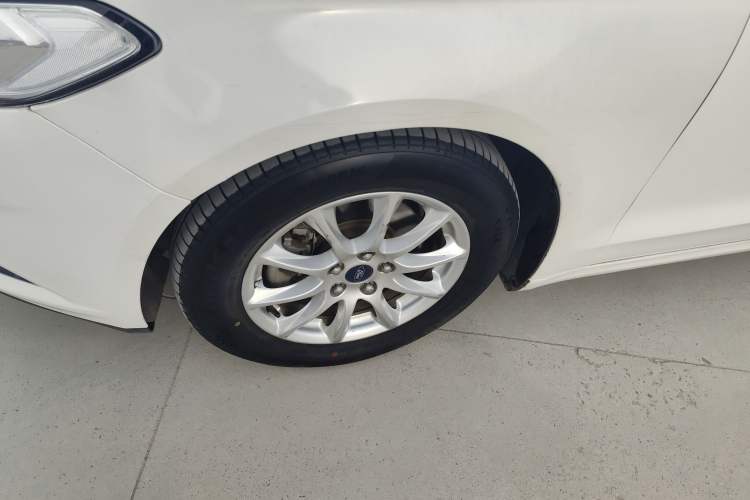 Used Ford Mondeo 2013 1.5L GTDi180 Comfort Model Exterior 4